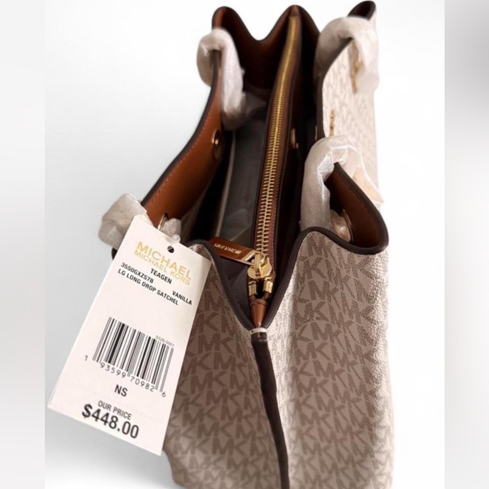 NWT ~ Michael Kors Teagan Large Logo Shoulder Bag in Vanilla (style #35S0GXZS7B) - Picture 2 of 7